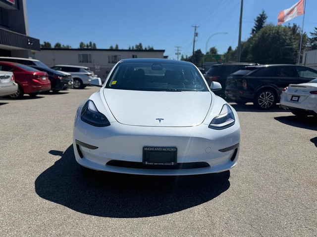2022 Tesla model 3 in Cars & Trucks in Delta/Surrey/Langley - Image 3