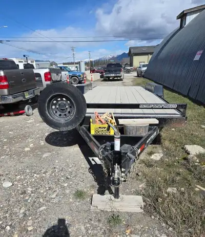 2021 Southland 20ft flatdeck trailer in very good condition. Dual axle, 7700lb GVWR, excellent tires...
