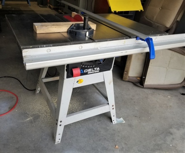 10 in. Delta Industrial Table Saw Power Tools Winnipeg Kijiji
