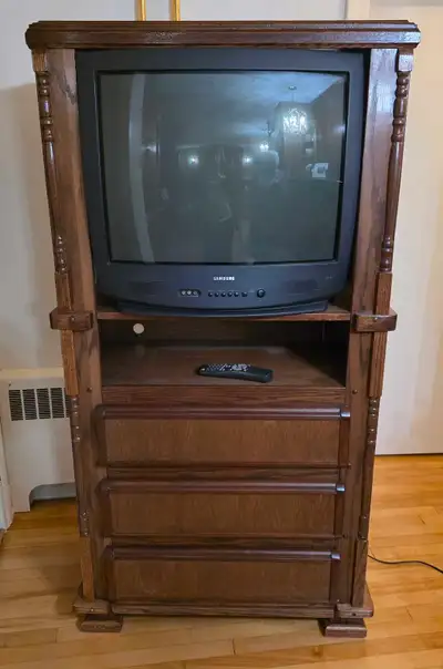 Samsung 32” CRT/Tube Colour TV - Custom Oak Cabinet, View more
