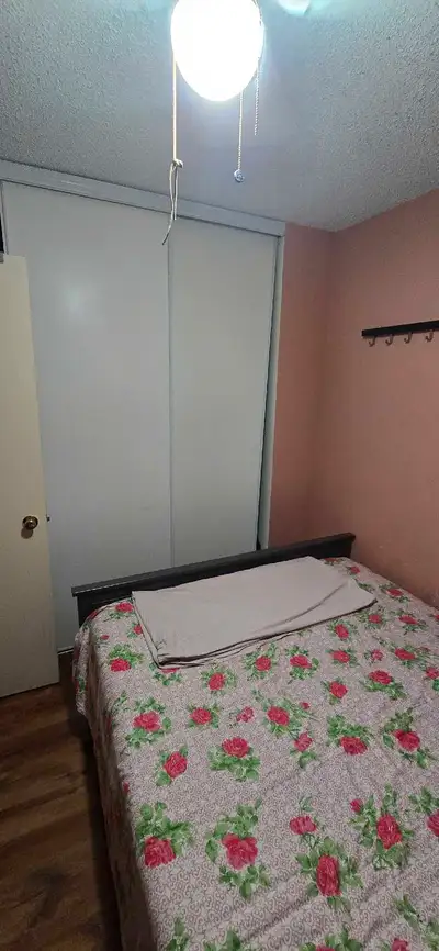 room for rent Only Female tenants