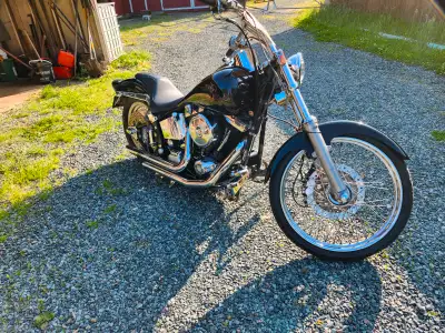 New paint runs good comes with bags and original seat $5500 obo