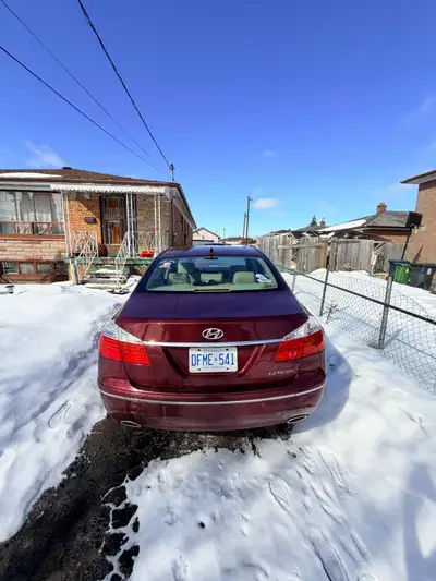 2009 Hyundai Genesis 3.8L V6 – Low KM – Safety Included- Carfax available Selling my 2009 Hyundai Ge...