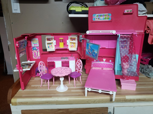 Barbie doll camper van dans Jouets et jeux  à Gatineau - Image 3