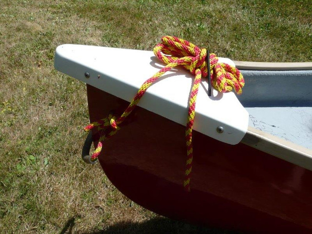 Beautiful 16ft. Family Canoe in Fishing, Camping & Outdoors in Burnaby/New Westminster - Image 3