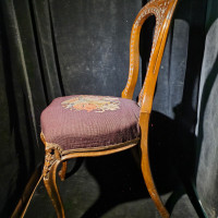 VICTORIAN PARLOUR CHAIR