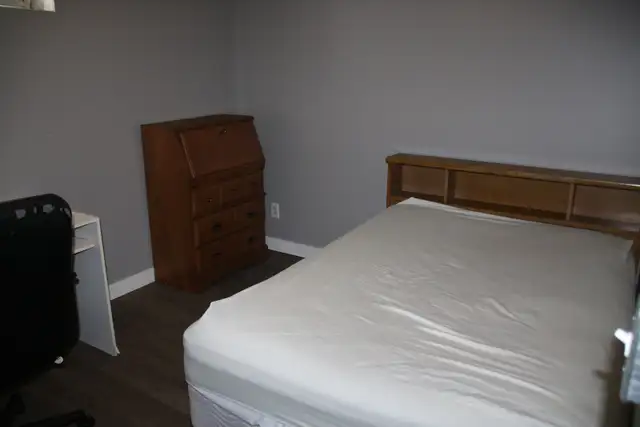 SERIOUS STUDENT-ROOM TO RENT-SAULT COLLEGE AREA in Room Rentals & Roommates in Sault Ste. Marie - Image 7