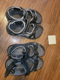 boys sandals 2 pairs