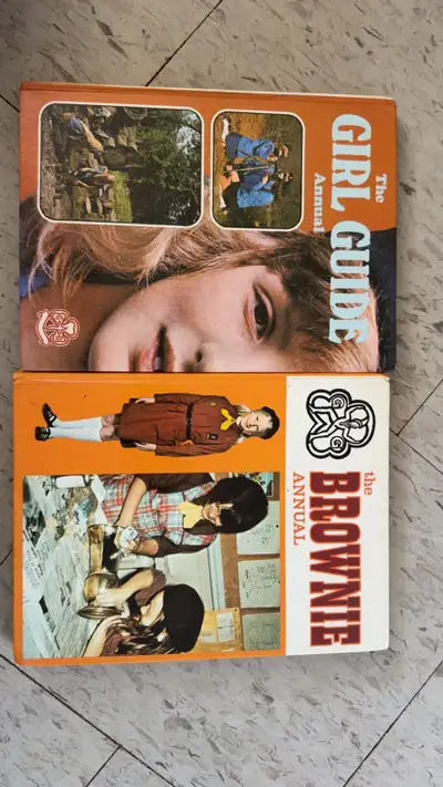 Vintage Girl Guide Annual and Brownie Annual books. Fun retro photos, activities, and history great...