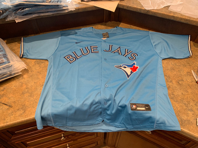 Toronto Blue Jays XL Gurriel .JR  in Arts & Collectibles in St. Catharines - Image 3