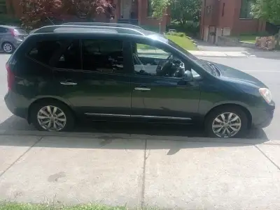 Véhicule en bon état, 178 000 km, jamais eu d'accident, entretien à jour, pas de rouille, le traitem...
