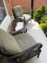 Outdoor patio chairs & table 