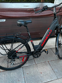 vélo électrique minelli MX36 - comme neuf - vaut 3000$ prix 2300