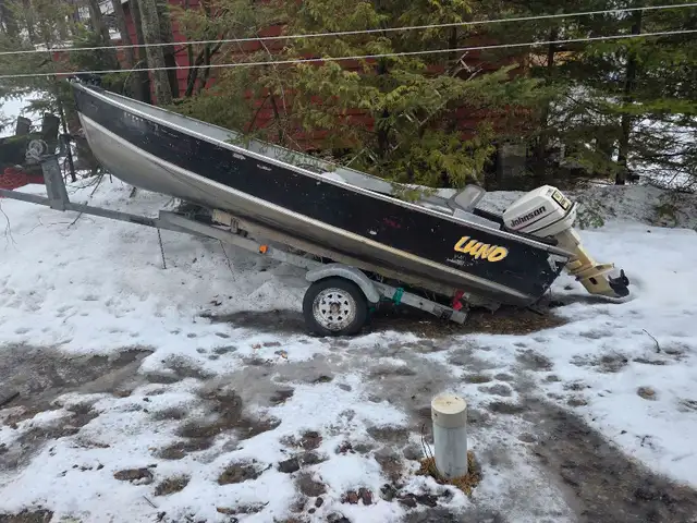 14 ft Lund with 25 short shaft Johnson.  in Powerboats & Motorboats in Renfrew - Image 3