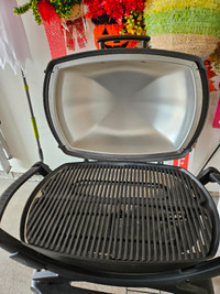 Weber Q240 Electric BBQ grill with stand