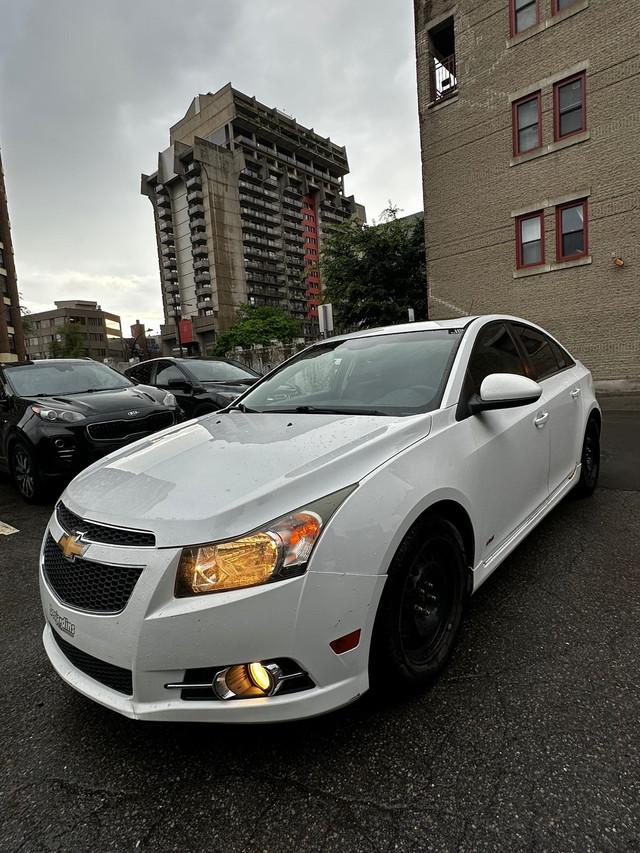 chevrolet cruze 2012 1.4 Lt full option prix negotiable dans Autos et camions  à Ville de Montréal - Image 2