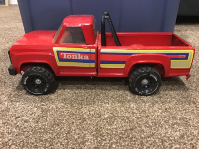 Vintage 1970s Tonka large-sized 4x4 off road pickup truck in Arts & Collectibles in Ottawa
