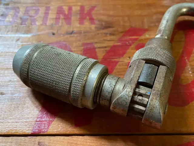 Vintage STANLEY  945-10” Ratcheting Reversible Brace Hand Drill in Hand Tools in Mississauga / Peel Region - Image 5