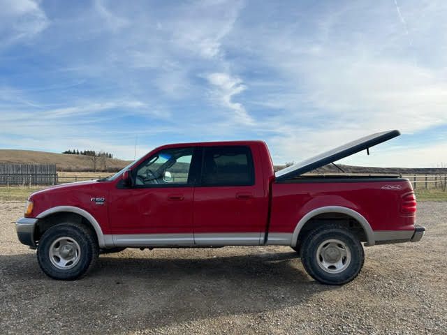 Tonneau Cover for pick up in Other Parts & Accessories in Lethbridge