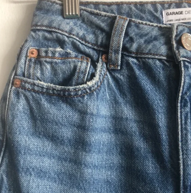 Garage Jambe Large /Wide Leg Jeans 00 / 23 in Women's - Bottoms in City of Toronto - Image 4