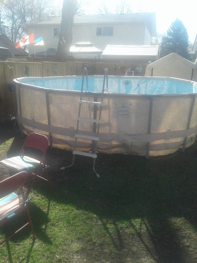 Above ground pool in Hot Tubs & Pools in Winnipeg