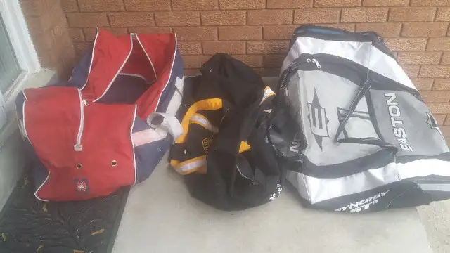 Right/Left/Goalie Hockey Sticks and Hockey Equipment equopment in Hockey in Markham / York Region - Image 6