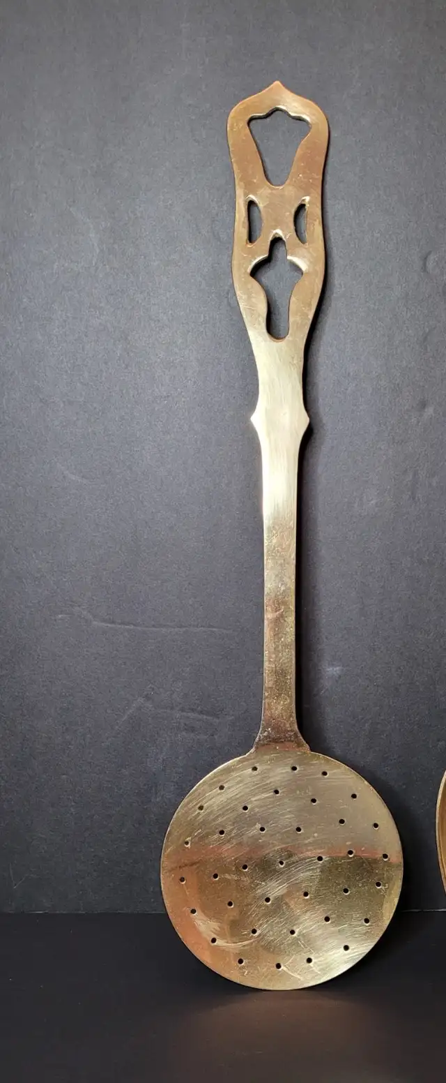 Vintage Large Brass Kitchen Utensils in Arts & Collectibles in Winnipeg - Image 4