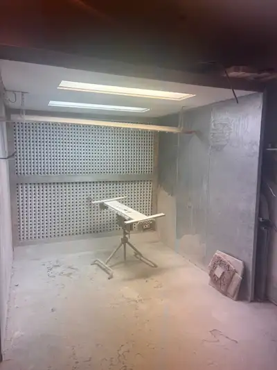 The paint booth is 7’ x 11’. In it’s current configuration it is 7’ x 8’. I had to modify it to fit...
