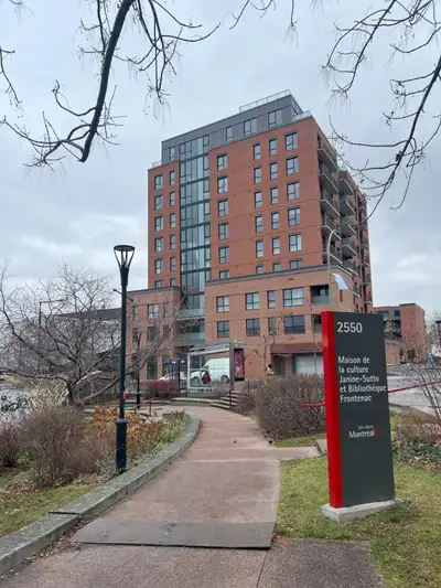 New 2 bedroom condo close to metro station, june free