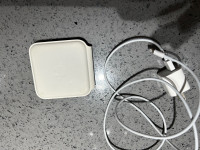  mint condition Apple MagSafe Duo Charger, For Apple 