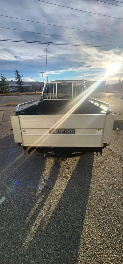 Tommy Gate G2 Hydraulic Lift, View more