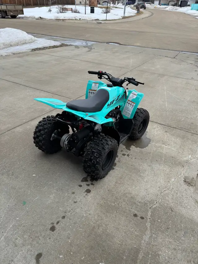 Yamaha kids quad in ATVs in Edmonton - Image 3
