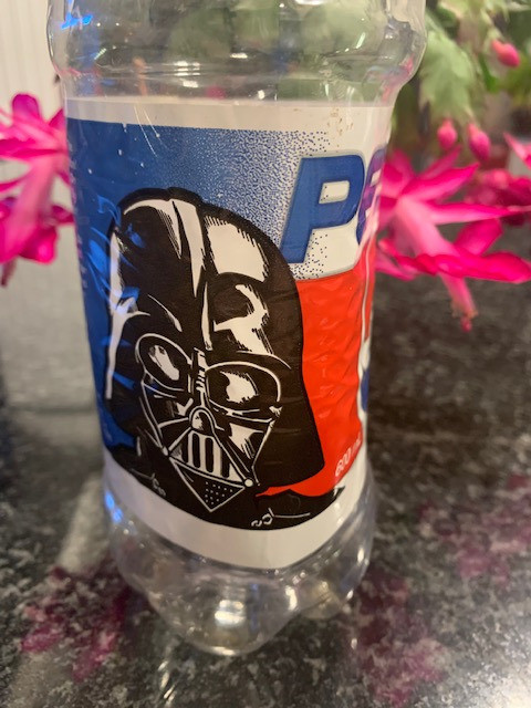 Vintage Star Wars Darth Vader 20 0Z Pepsi Bottle Rare Original in Arts & Collectibles in City of Halifax - Image 2