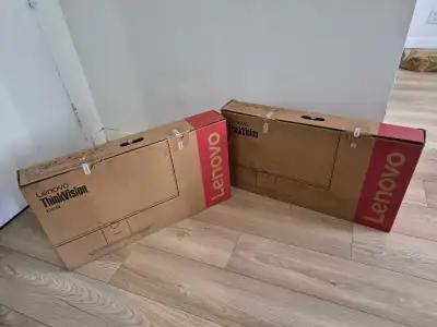 2 écrans Lenovo thinkvision T24-40 neufs à vendre, View more