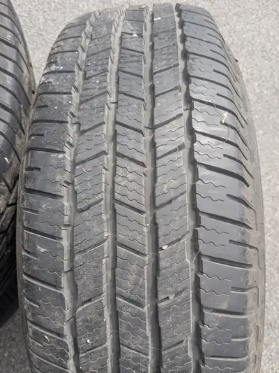 4 PNEUS MICHELIN DEFENDER LTX MS2 USURE 11/32 PEU ROULE NEUF 327 DOLLARS PLUS TAXES