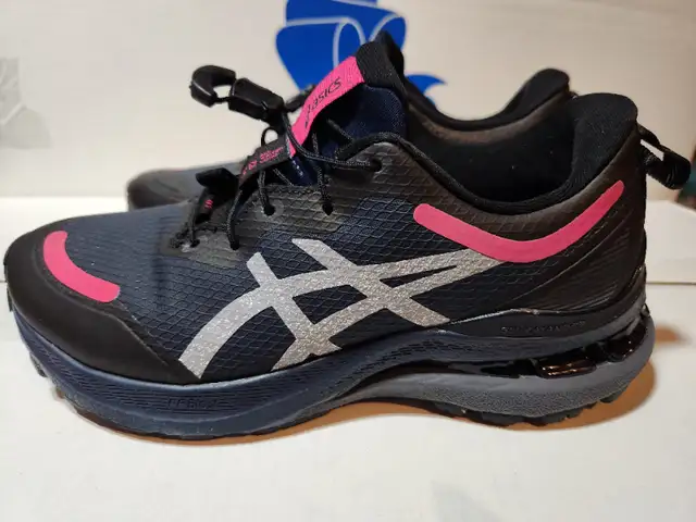 ASICS Women's Gel-Kayano 28 All Winter Long Running Shoes in Women's - Shoes in Kitchener / Waterloo - Image 3