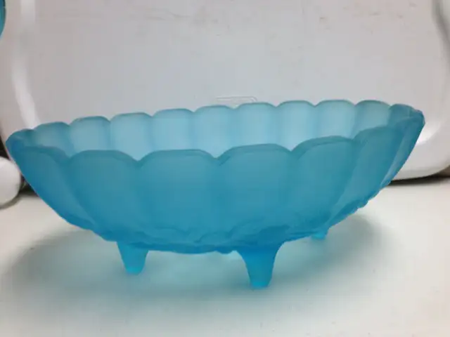 Plat à fruits bleu givré in Kitchen & Dining Wares in Thetford Mines - Image 4