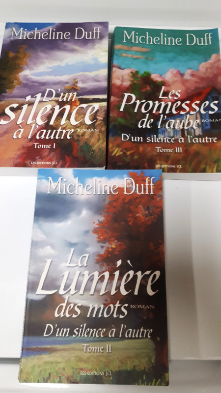5 séries de romans :  2 à 15 $ et 3 autres à 25 $ dans Autre  à Longueuil/Rive Sud