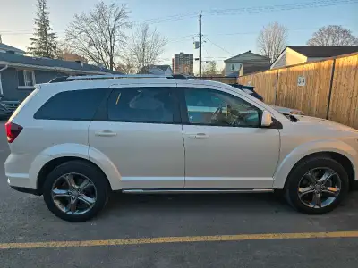 Doodge journey crossroad , 2017, 7 passengers, mileage 75k,Very nice and clean car, leather seats, b...