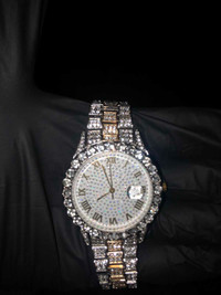 Beautiful Timepiece - Unisex Watch for Sale