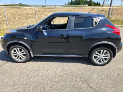 Nissan juke 2013 SL traction avant Moteur 1.6L turbo 117459km toit ouvrant a/c cruise control blueth...