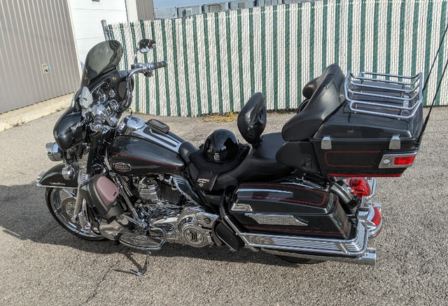 Harley Davidson dans Routières  à Longueuil/Rive Sud - Image 2