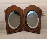 Vintage 5X7 Oval Wood Frame w Carved Floral Silver Rimmed Glass