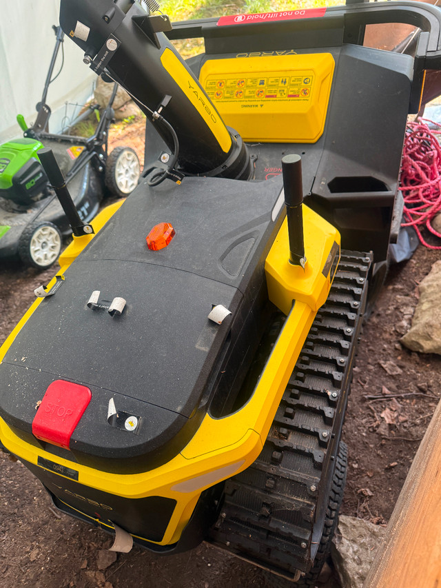 Robotic snowblower ( Yarbo) in Snowblowers in Kawartha Lakes - Image 2