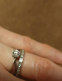 Wedding set-engagement ring and band