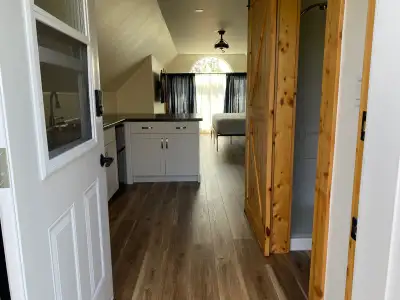 This furnished apartment is in a beautiful rural location and just 15 minutes from Charlottetown. Pr...