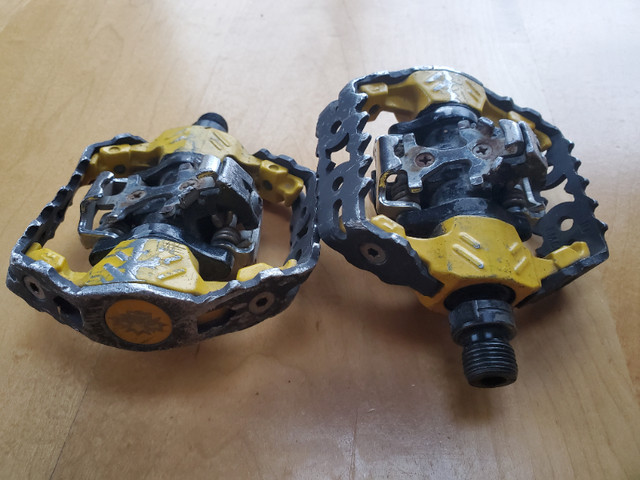 Dual plaltform pedals -  bear trap with SPD in Frames & Parts in Edmonton