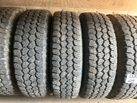 6 pneus homologuée lt225/75r16 très bon état