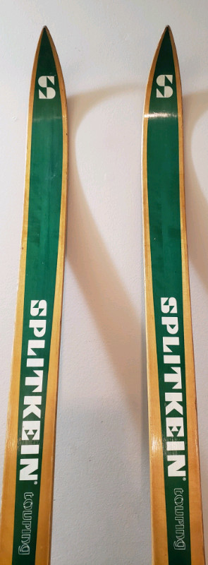 Vintage Wood Cross Country Skis Splitkein Sweden  in Arts & Collectibles in Barrie