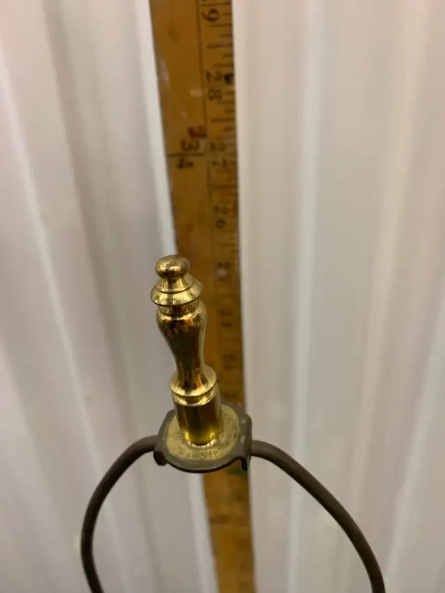 vintage Capodimonte table lamp made in Italy,  in Indoor Lighting & Fans in City of Montréal - Image 5